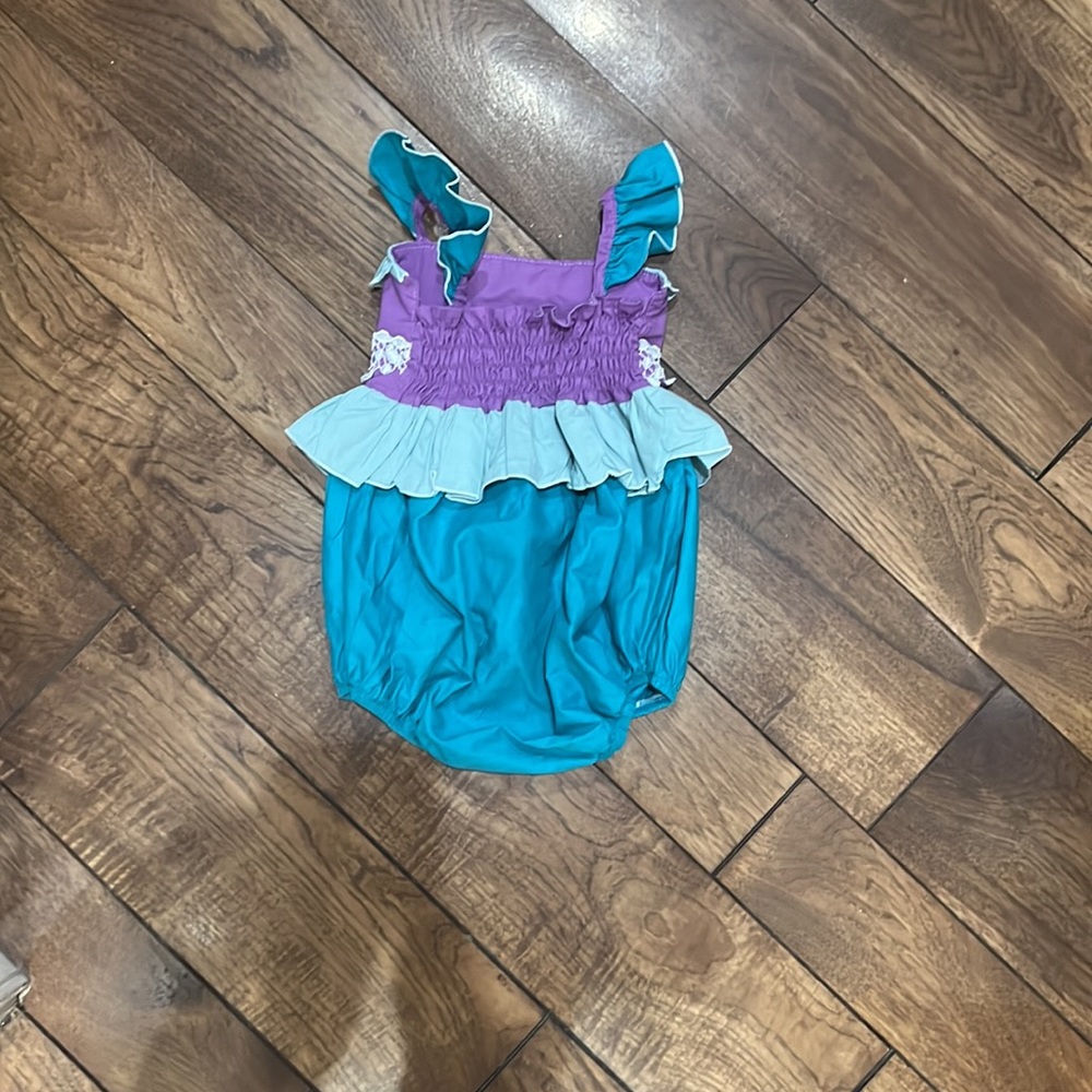 Romper - Picture 2 of 2